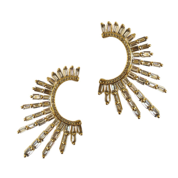 ARGOLLAS CON DIJE DE CORAZON Y DETALLE DE CIRCONES