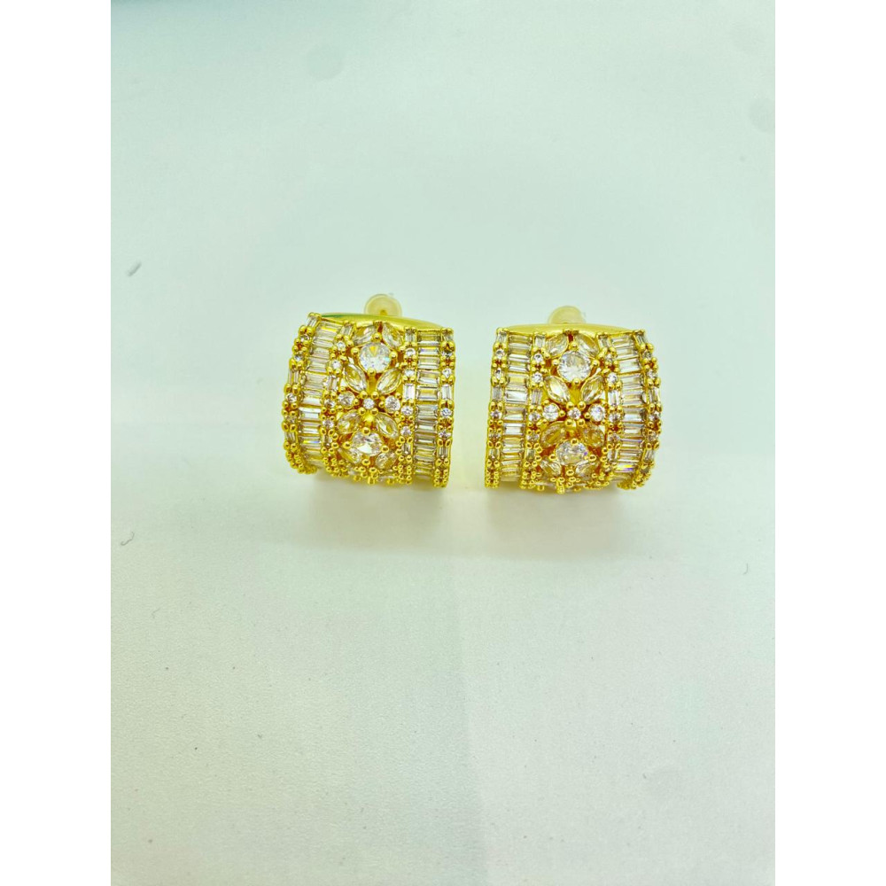 ARETE DORADO CON CIRCONES